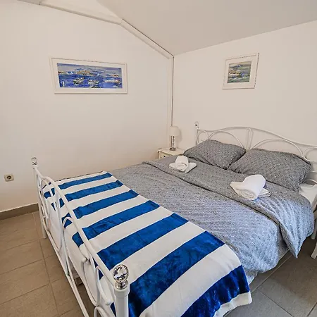 Adriatic Stone House Hunic Apartament *