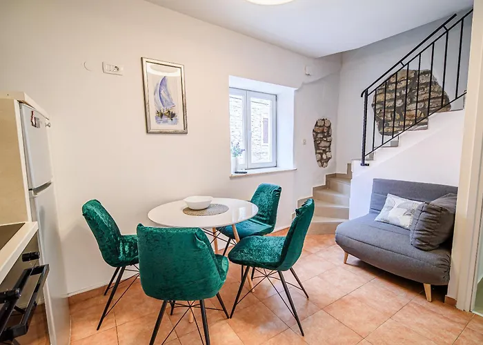 Daire Adriatic Stone House Hunic